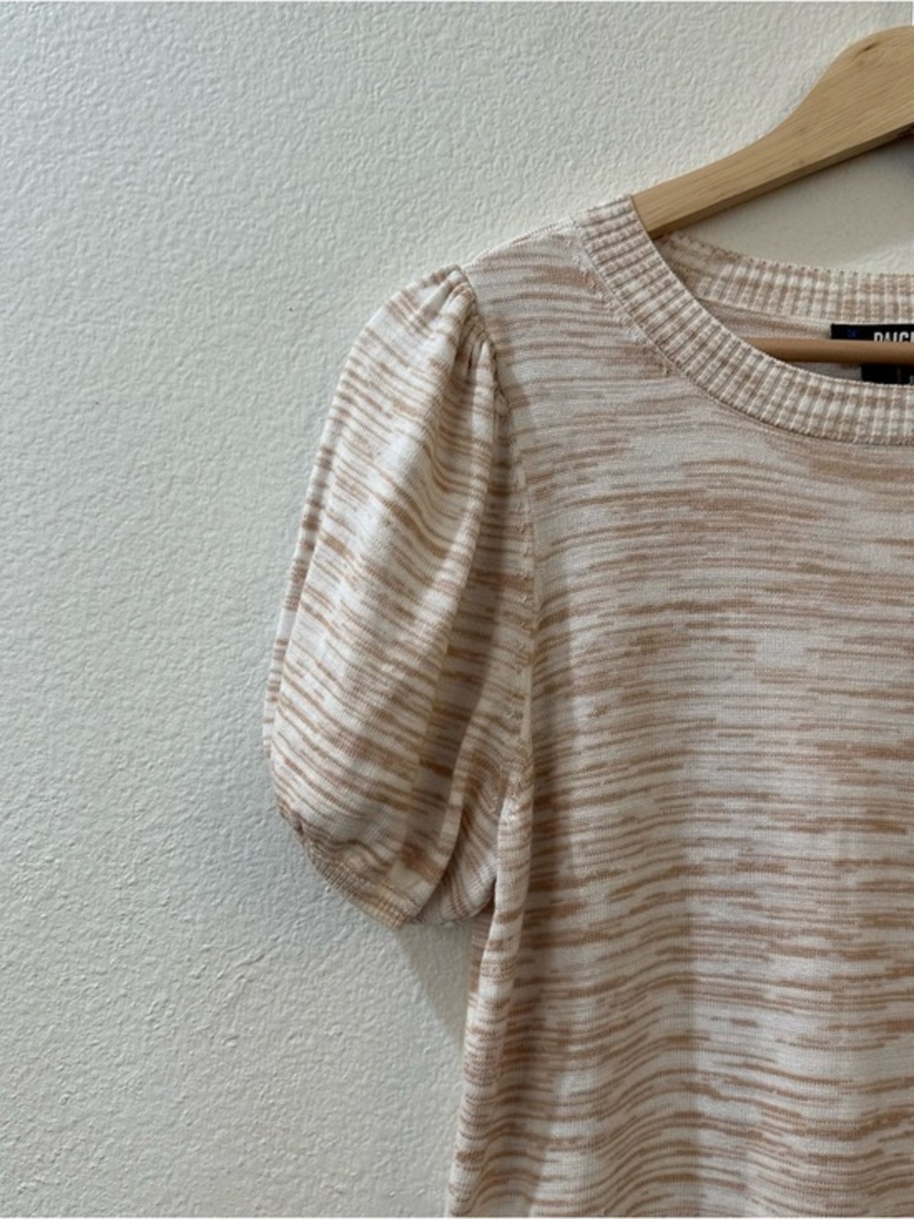 Paige Lucerne Space Dye Puff Sleeve‎ Pullover Top in Camel Size Small - Picture 5 of 10
